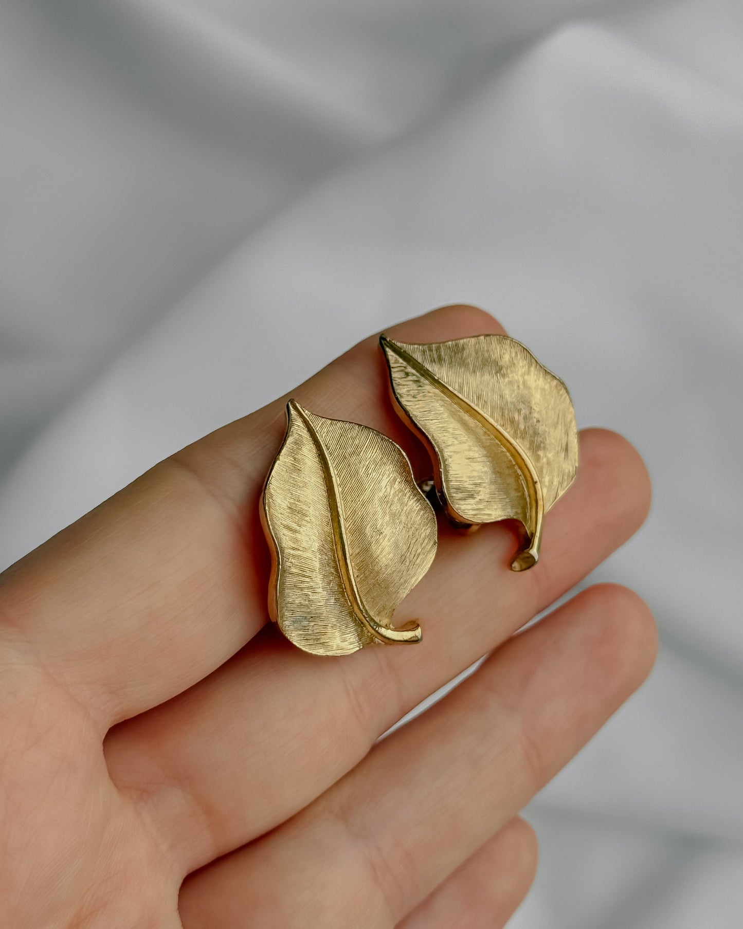 Klipsy Crown Trifari - Vintage Stories