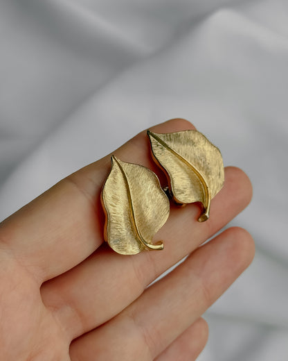 Klipsy Crown Trifari - Vintage Stories