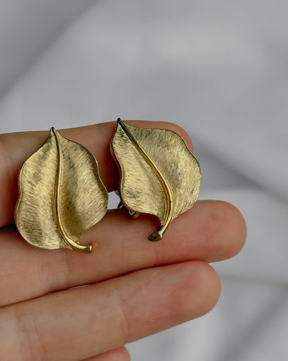 Klipsy Crown Trifari - Vintage Stories